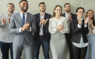 赞美的脱口秀段子大全集，赞美的脱口秀段子大全集视频