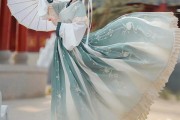 夏季穿搭汉服拍照姿势，夏季穿搭汉服拍照姿势图片